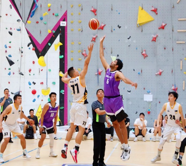 国安新援首秀进球，球迷热情高涨